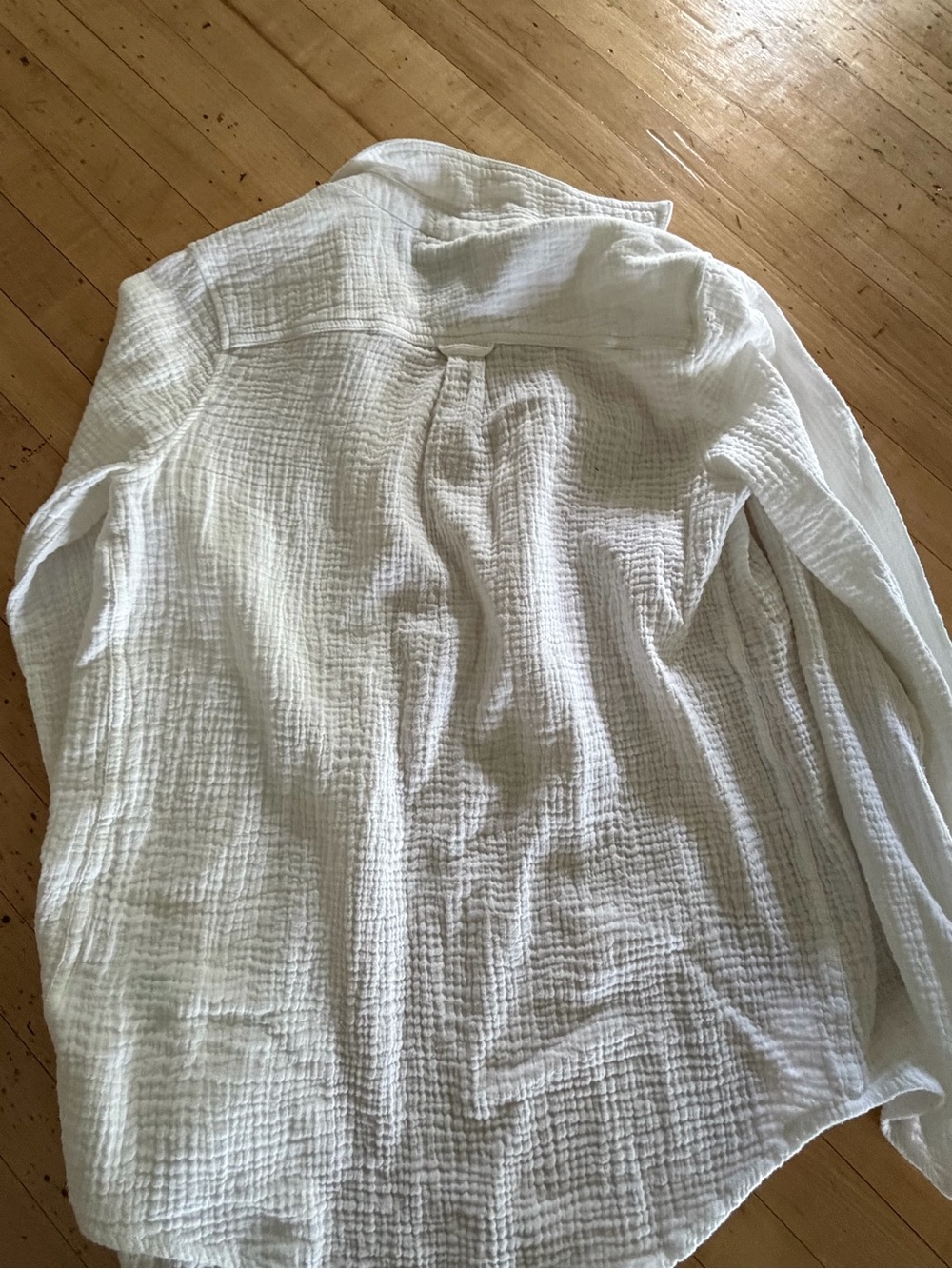 Women’s White Textured Button-Up Shirt - Picture 3 of 3